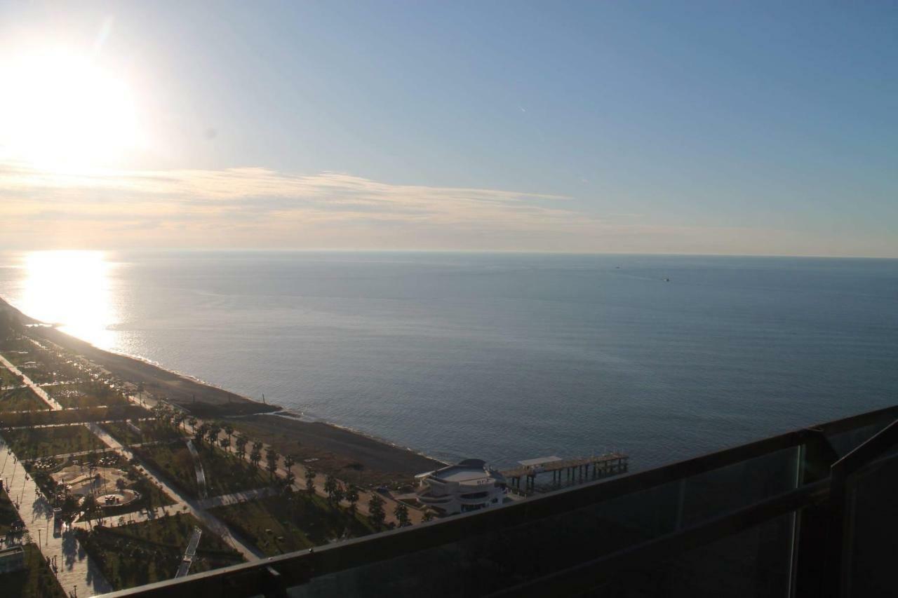 Coast Batumi Apart Hotel Екстериор снимка