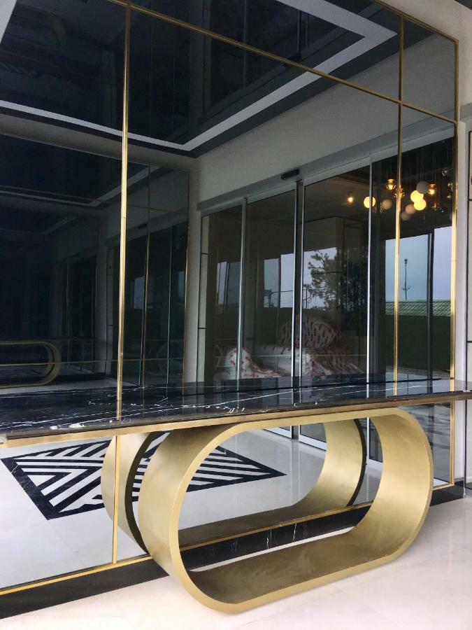 Coast Batumi Apart Hotel Екстериор снимка